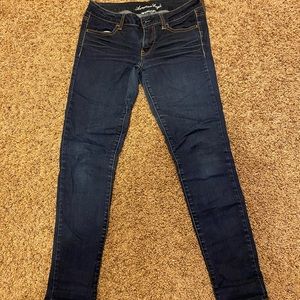 American eagle jeggings in dark wash. Size 8.